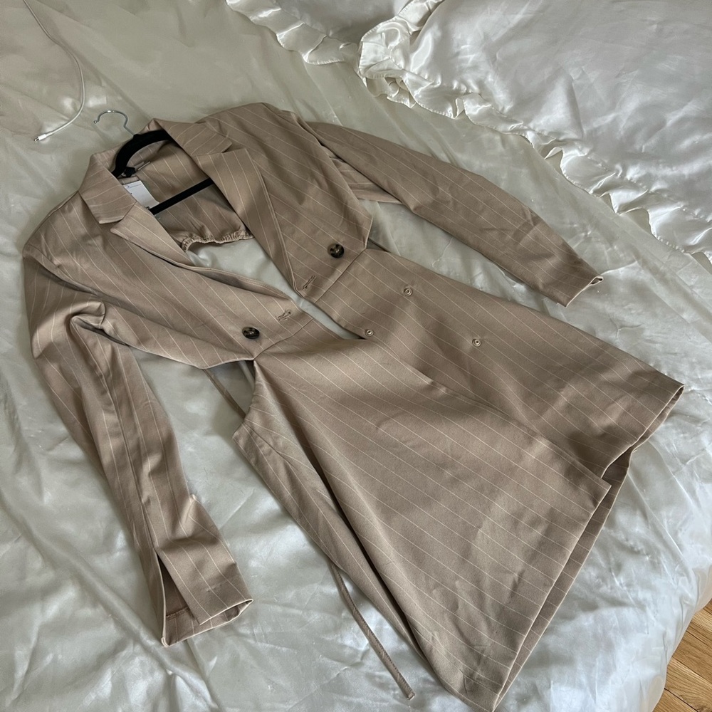 Elegant Tan Women's Blazer Dress